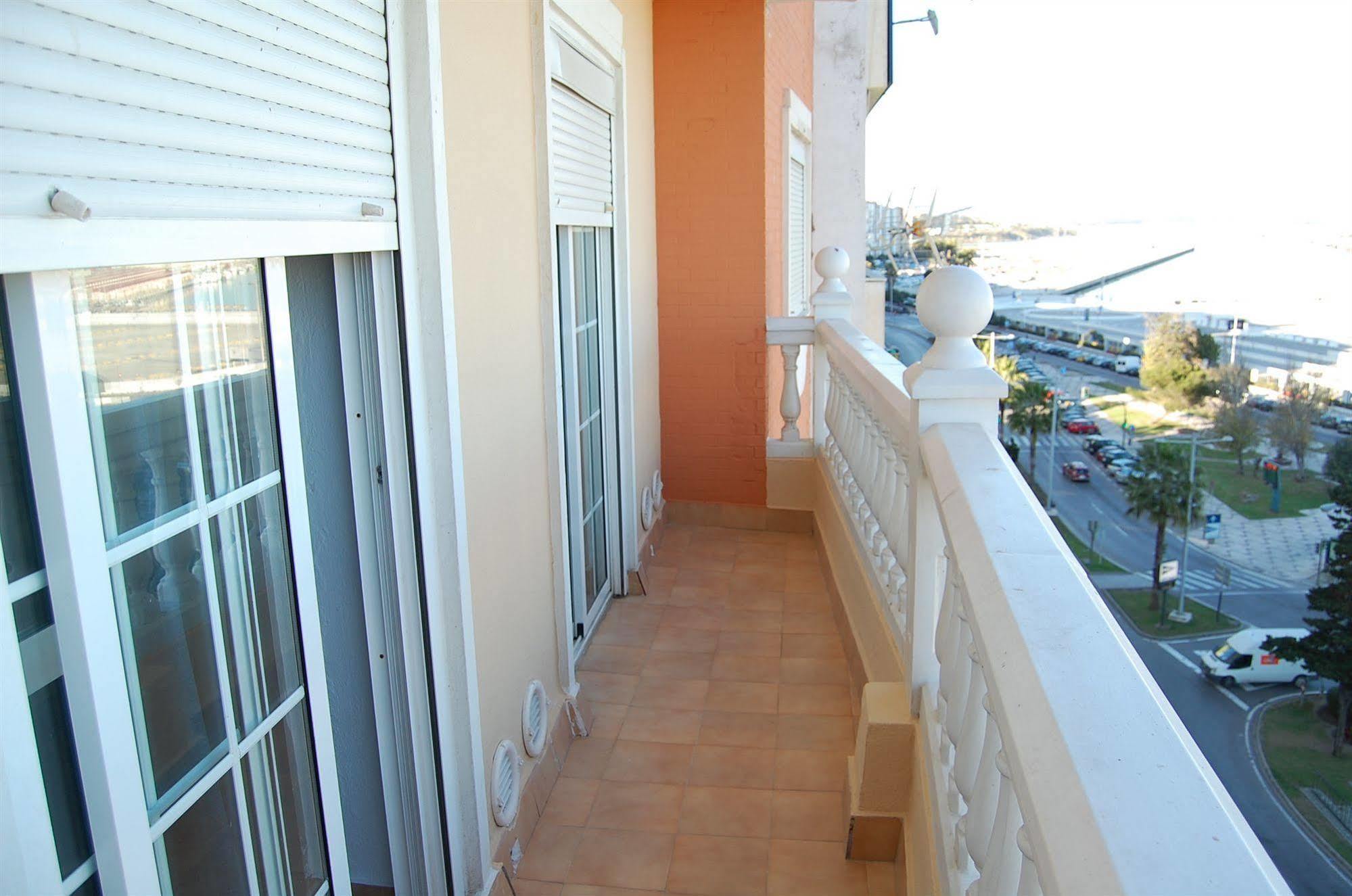 אלגסירס Hotel Marina Victoria מראה חיצוני תמונה